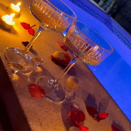 Paradise Apartment *